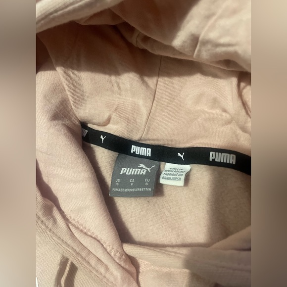 Puma Hoodie in Small size🤍 - Picture 3 of 3
